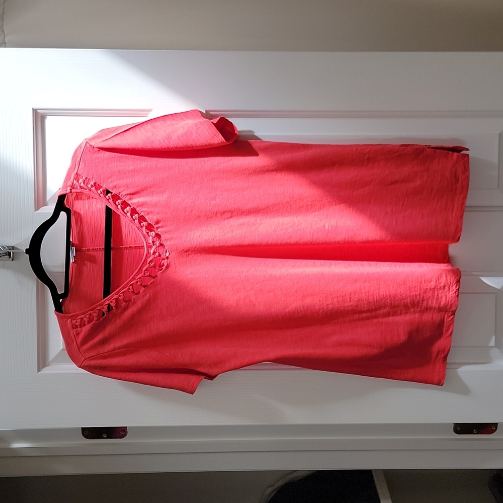 Avenue V-Neck Tee with Knotted Openweave Panel at Neckline